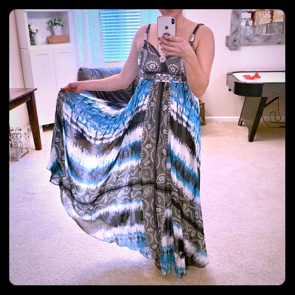 🍃Black and White Gorgeous Freeflow Dress🍃